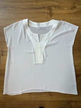 Lola & Sophie Off White Split-Neck Relaxed Blouse Small